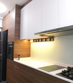 Bộ Ổ cắm thanh trượt Line8 (Lắp nổi/600mm/Brazillian Rosewood) + 02 Ổ cắm | ⓿❽❻❽❺⓿❺⓿❺❺ | khuetu.vn